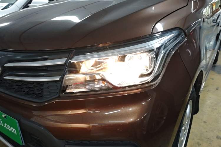 Used CHANGAN KAICHENG Ounuo S 2019 1.5L Ouno S Standard Model China VI JL473QG Left Front Headlight