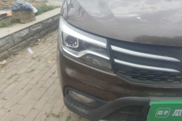 Used CHANGAN KAICHENG Ounuo S 2019 1.5L Ouno S Standard Model China VI JL473QG Right Front Headlight