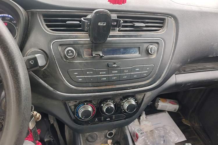 Used CHANGAN KAICHENG Ounuo S 2019 1.5L Ouno S Economy 7-Seater JL473QG Audio And AC Panel