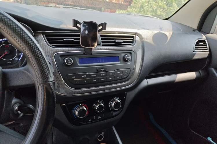 Used CHANGAN KAICHENG Ounuo S 2019 1.5L Ouno S Economy 5-Seat JL473QG Audio And AC Panel