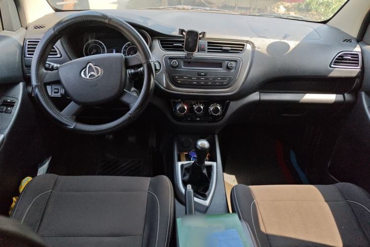 Used CHANGAN KAICHENG Ounuo S 2019 1.5L Ouno S Economy 5-Seat JL473QG Center Console