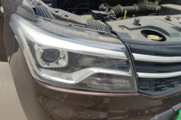 Used CHANGAN KAICHENG Ounuo S 2019 1.5L Ouno S Standard Model China VI JL473QG Right Front Headlight