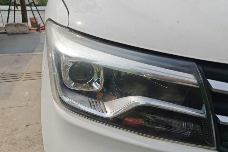 Used CHANGAN KAICHENG Ounuo S 2019 1.5L Ouno S Standard Model China VI JL473QG Right Front Headlight