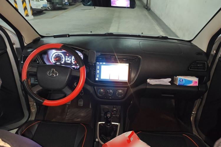 Used CHANGAN KAICHENG Ounuo S 2019 1.5L Ouno S Standard Model China VI JL473QG Center Console