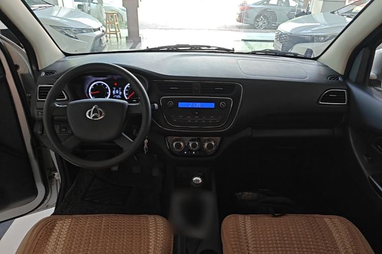 Used CHANGAN KAICHENG Ounuo S 2019 1.5L Ouno S Standard Model China VI JL473QG Center Console