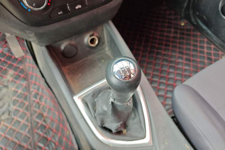 Used CHANGAN KAICHENG Ounuo S 2019 1.5L Ouno S Standard Model China VI JL473QG Gear Lever