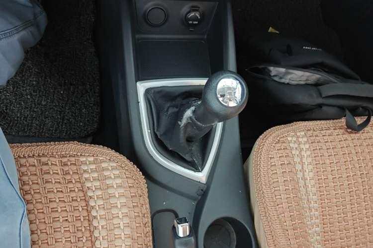 Used CHANGAN KAICHENG Ounuo S 2019 1.5L Ouno S Standard Model China VI JL473QG Gear Lever