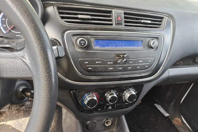 Used CHANGAN KAICHENG Ounuo S  Audio And AC Panel