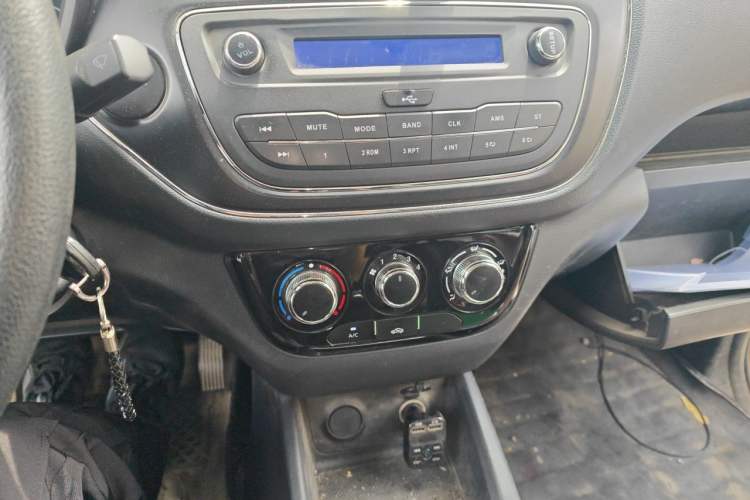 Used CHANGAN KAICHENG Ounuo S 2019 1.5L Ouno S Economy 5-Seat JL473QG Audio And AC Panel