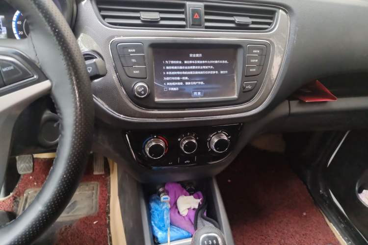 Used CHANGAN KAICHENG Ounuo S 2019 1.5L Ouno S Comfort Edition China VI Standard JL473QG Audio And AC Panel
