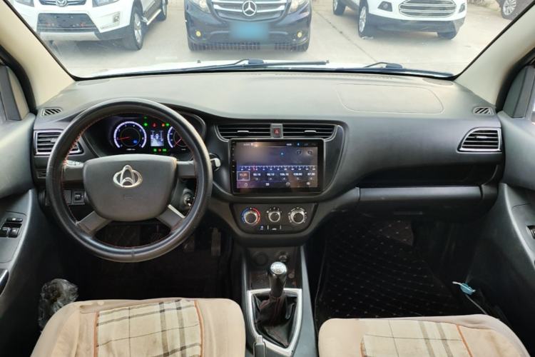 Used CHANGAN KAICHENG Ounuo S 2019 1.5L Ouno S Standard Model China VI JL473QG Center Console
