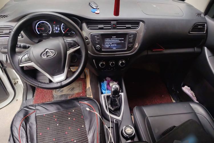 Used CHANGAN KAICHENG Ounuo S 2019 1.5L Ouno S Comfort Edition China VI Standard JL473QG Center Console