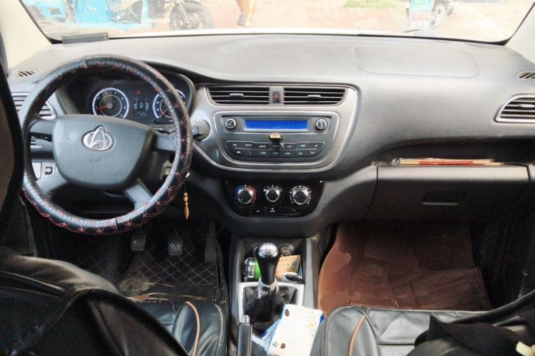 Used CHANGAN KAICHENG Ounuo S 2019 1.5L Ouno S Economy 7-Seater JL473QG Center Console