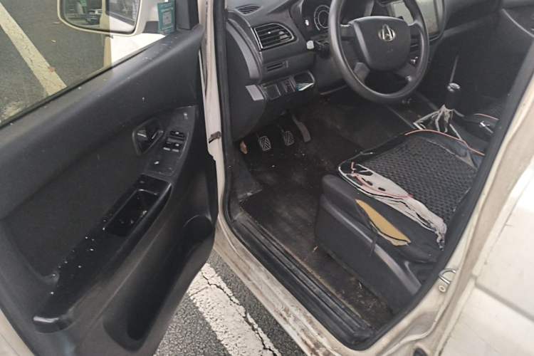 Used CHANGAN KAICHENG Ounuo S 2019 1.5L Ouno S Economy 7-Seater JL473QG Driver Seat