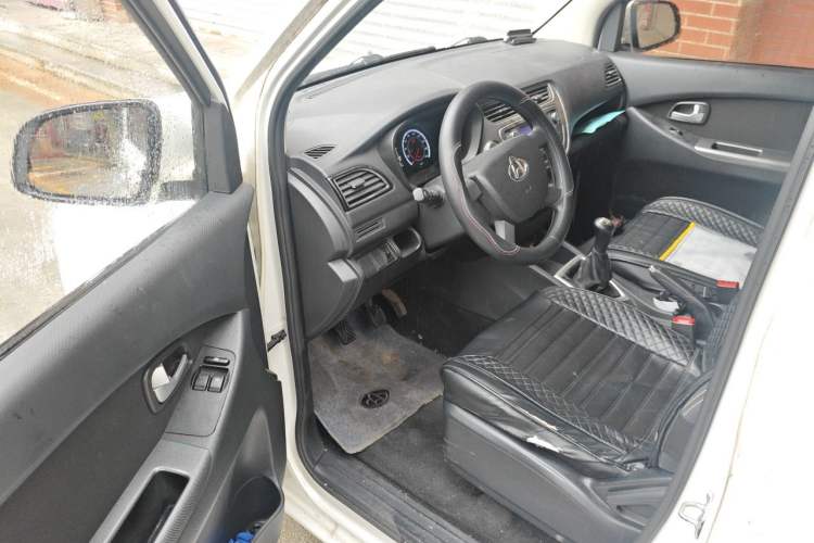 Used CHANGAN KAICHENG Ounuo S 2019 1.5L Ouno S Economy 7-Seater JL473QG Driver Seat