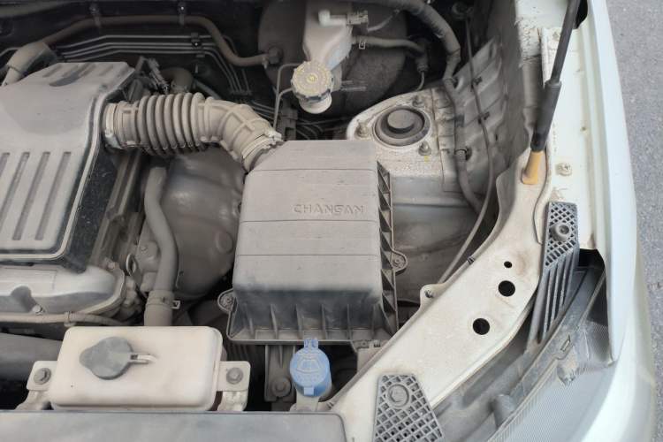 Used CHANGAN KAICHENG Ounuo S 2019 1.5L Ouno S Standard Model China VI JL473QG Engine Bay Left