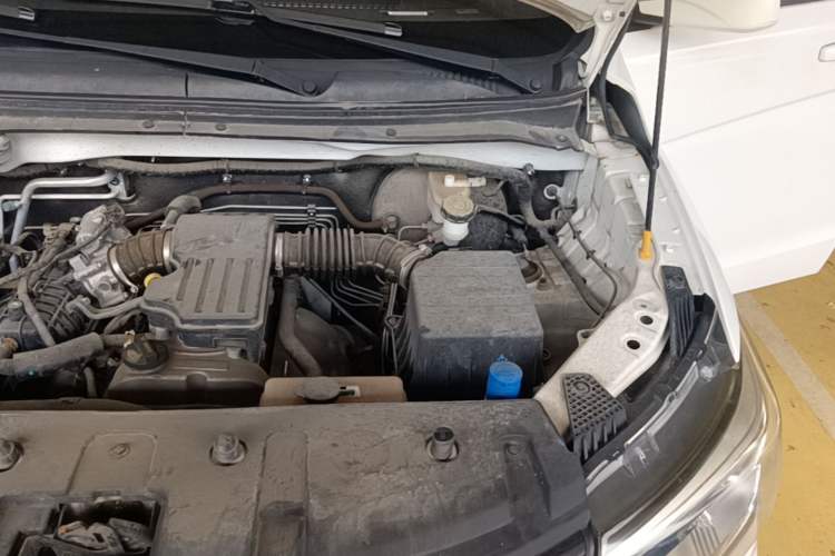 Used CHANGAN KAICHENG Ounuo S 2019 1.5L Ouno S Standard Model China VI JL473QG Engine Bay Left