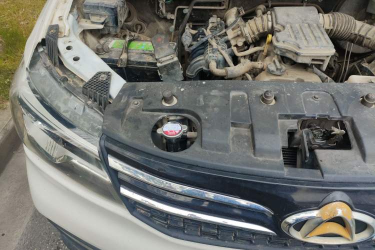 Used CHANGAN KAICHENG Ounuo S 2019 1.5L Ouno S Economy 5-Seat JL473QG Engine Bay Right