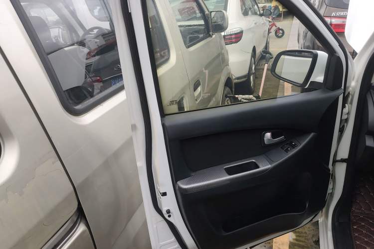 Used CHANGAN KAICHENG Ounuo S 2019 1.5L Ouno S Economy 7-Seater JL473QG Interior 4