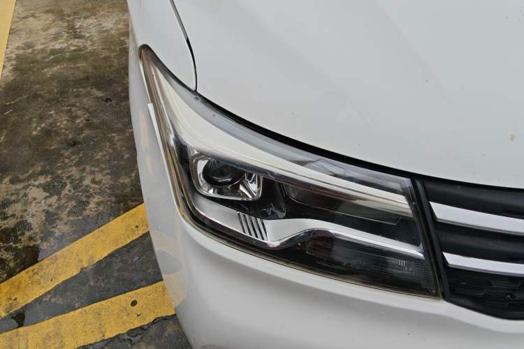 Used CHANGAN KAICHENG Ounuo S 2019 1.5L Ouno S Economy 5-Seat JL473QG Right Front Headlight