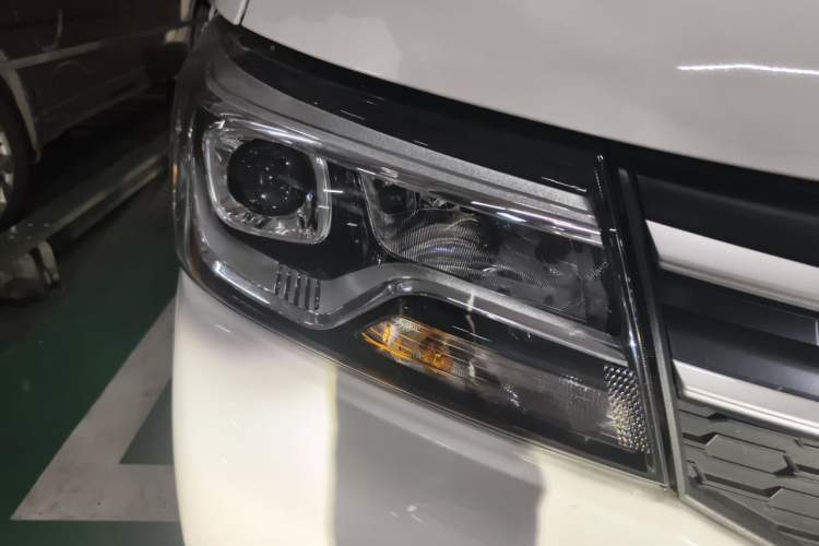 Used CHANGAN KAICHENG Ounuo S 2019 1.5L Ouno S Economy 5-Seat JL473QG Right Front Headlight