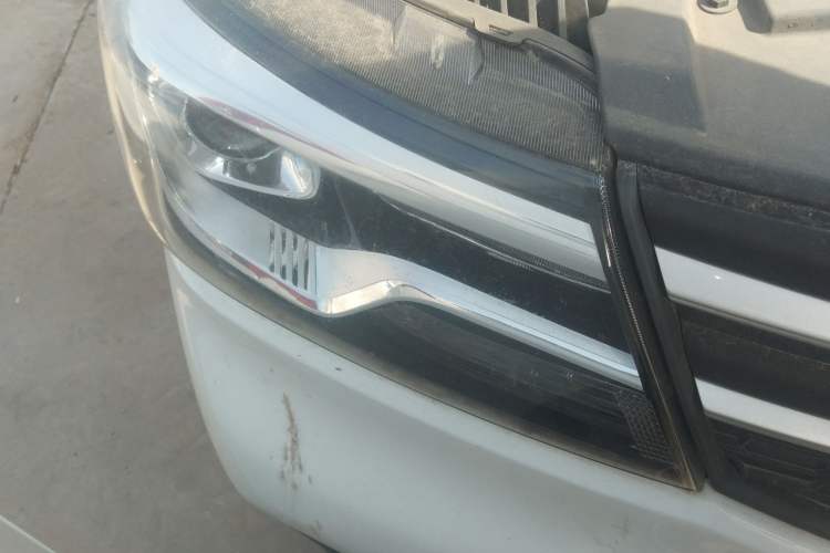Used CHANGAN KAICHENG Ounuo S 2019 1.5L Ouno S Standard Model China VI JL473QG Right Front Headlight