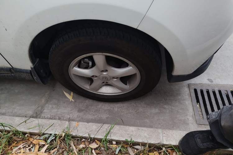Used CHANGAN KAICHENG Ounuo S 2019 1.5L Ouno S Comfort Edition China VI Standard JL473QG Right Front Wheel Hub