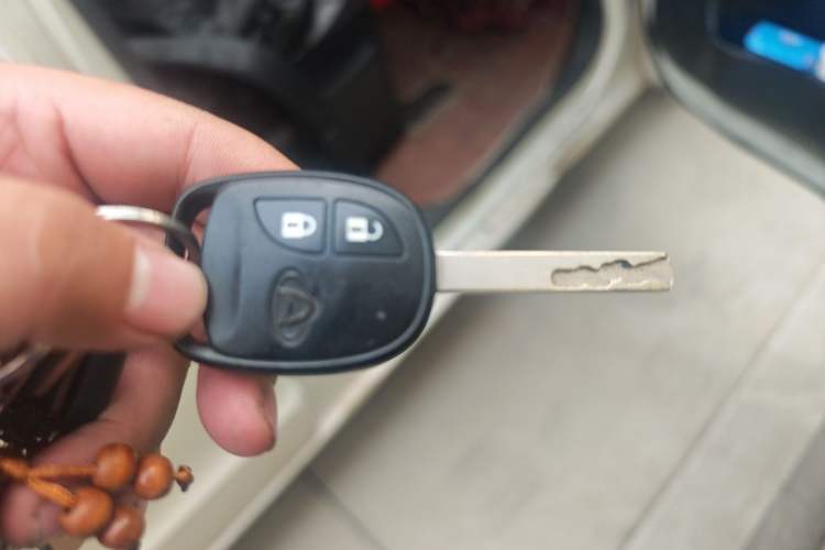 Used CHANGAN KAICHENG Ounuo S 2019 1.5L Ouno S Economy 7-Seater JL473QG Vehicle Key