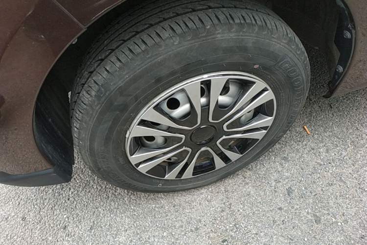 Used CHANGAN KAICHENG Ounuo S 2021 1.5L Ono S Smart Edition Dual-Steaming Air-Conditioned Bus JL473QG Left Front Wheel Hub