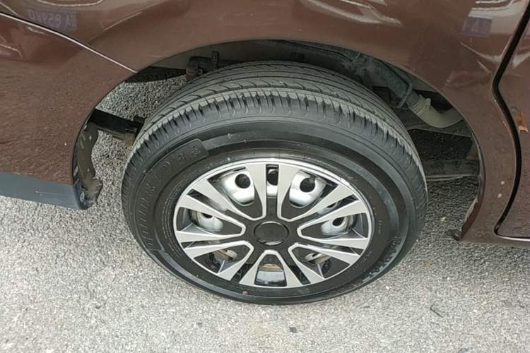 Used CHANGAN KAICHENG Ounuo S 2021 1.5L Ono S Smart Edition Dual-Steaming Air-Conditioned Bus JL473QG Right Rear Wheel Hub