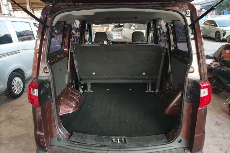 Used CHANGAN KAICHENG Ounuo S 2021 1.5L Ono S Smart Edition Dual-Steaming Air-Conditioned Bus JL473QG Trunk