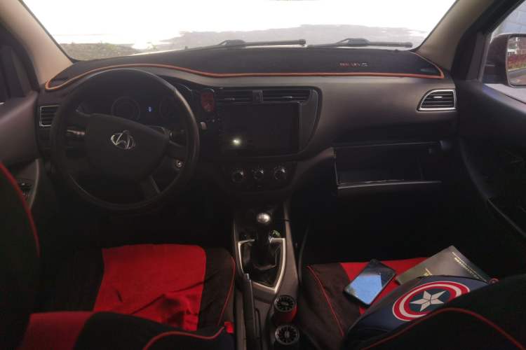 Used CHANGAN KAICHENG Ounuo S 2021 1.5L Ono S Smart Edition Single-Steaming Air-Conditioned Bus JL473QG Center Console
