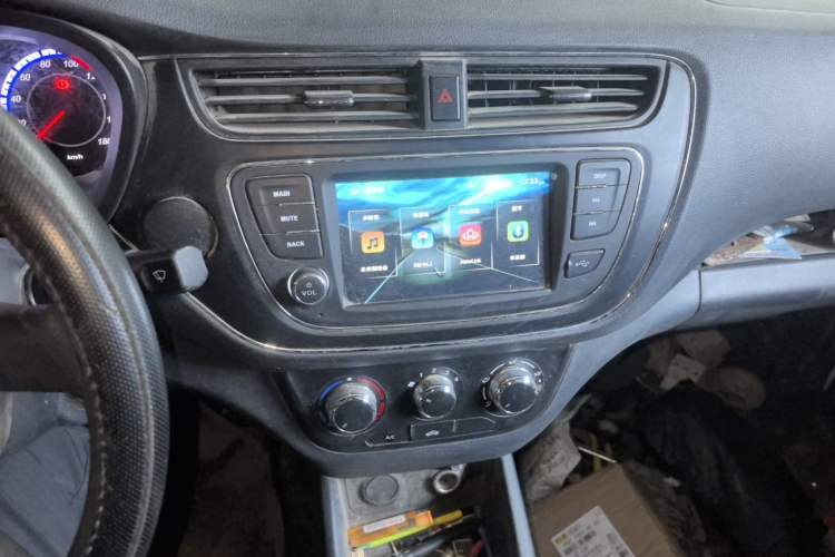 Used CHANGAN KAICHENG Ounuo S 2021 1.5L Ouno S Smart Edition Single-Steaming Air-Conditioned Van Model JL473QG Audio And AC Panel
