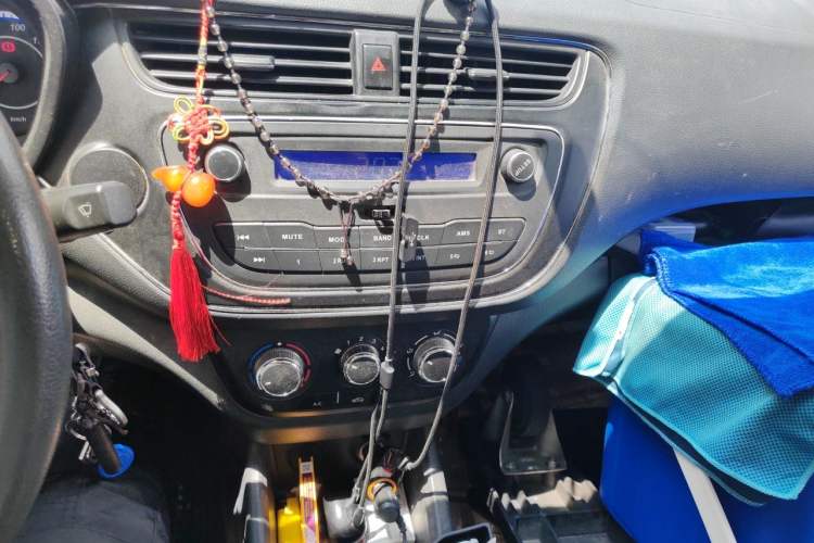 Used CHANGAN KAICHENG Ounuo S 2021 1.5L Ouno S Smart Edition Single-Steaming Air-Conditioned Van Model JL473QG Audio And AC Panel