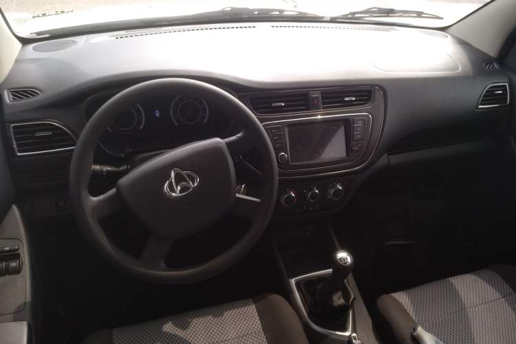 Used CHANGAN KAICHENG Ounuo S 2021 1.5L Ono S Smart Edition Dual-Steaming Air-Conditioned Bus JL473QG Center Console