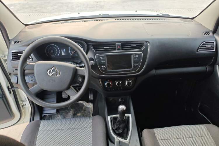 Used CHANGAN KAICHENG Ounuo S 2021 1.5L Ono S Smart Edition Dual-Steaming Air-Conditioned Bus JL473QG Center Console