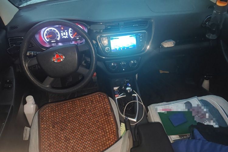 Used CHANGAN KAICHENG Ounuo S 2021 1.5L Ono S Smart Edition Dual-Steaming Air-Conditioned Bus JL473QG Center Console