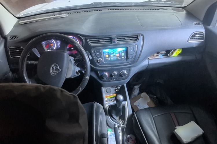 Used CHANGAN KAICHENG Ounuo S 2021 1.5L Ouno S Smart Edition Single-Steaming Air-Conditioned Van Model JL473QG Center Console