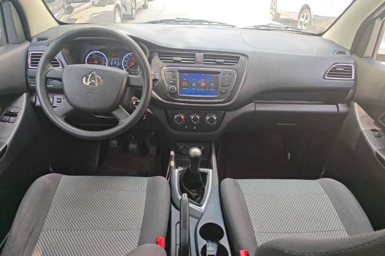Used CHANGAN KAICHENG Ounuo S 2021 1.5L Ono S Smart Edition Single-Steaming Air-Conditioned Bus JL473QG Center Console