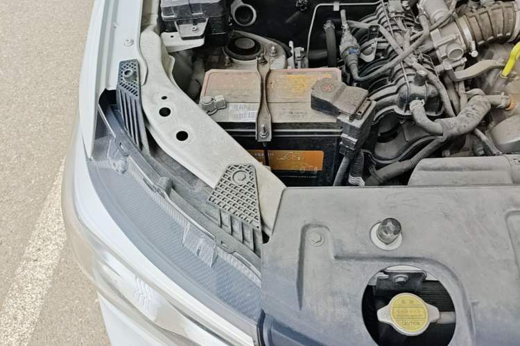 Used CHANGAN KAICHENG Ounuo S 2021 1.5L Ono S Smart Edition Non-Air-Conditioned Passenger Vehicle JL473QG Engine Bay Right