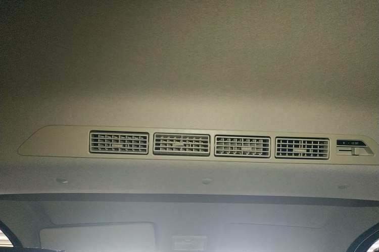 Used CHANGAN KAICHENG Ounuo S 2021 1.5L Ono S Smart Edition Dual-Steaming Air-Conditioned Bus JL473QG Headliner