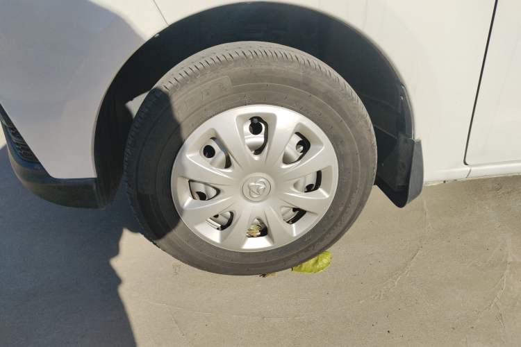 Used CHANGAN KAICHENG Ounuo S 2021 1.5L Ono S Smart Edition Single-Steaming Air-Conditioned Bus JL473QG Left Front Wheel Hub