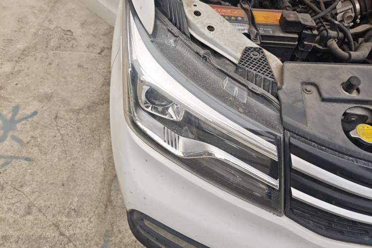Used CHANGAN KAICHENG Ounuo S 2021 1.5L Ono S Smart Edition Dual-Steaming Air-Conditioned Bus JL473QG Right Front Headlight