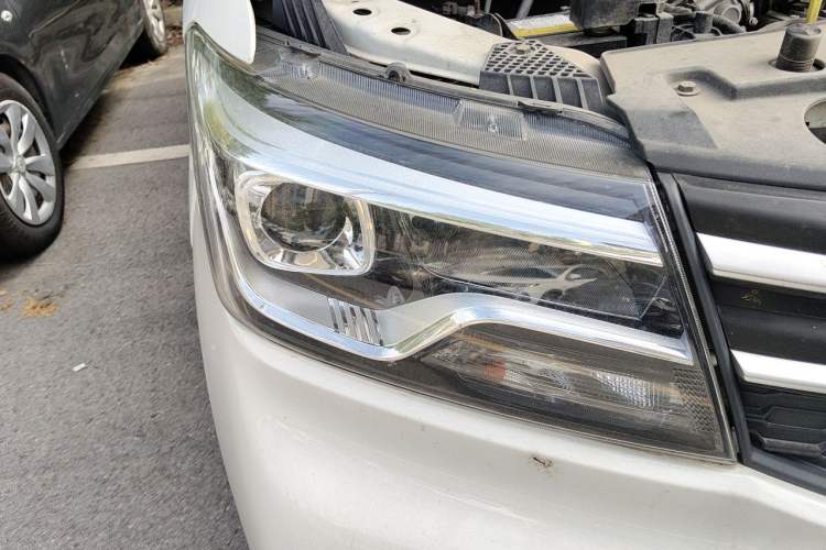 Used CHANGAN KAICHENG Ounuo S 2021 1.5L Ono S Smart Edition Single-Steaming Air-Conditioned Bus JL473QG Right Front Headlight