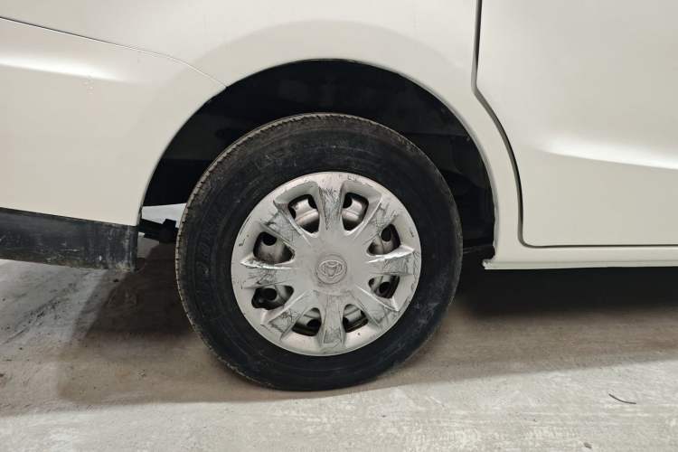 Used CHANGAN KAICHENG Ounuo S 2021 1.5L Ono S Smart Edition Dual-Steaming Air-Conditioned Bus JL473QG Right Rear Wheel Hub
