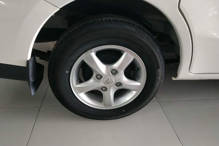 Used CHANGAN KAICHENG Ounuo S 2021 1.5L Ono S Smart Edition Dual-Steaming Air-Conditioned Bus JL473QG Right Rear Wheel Hub