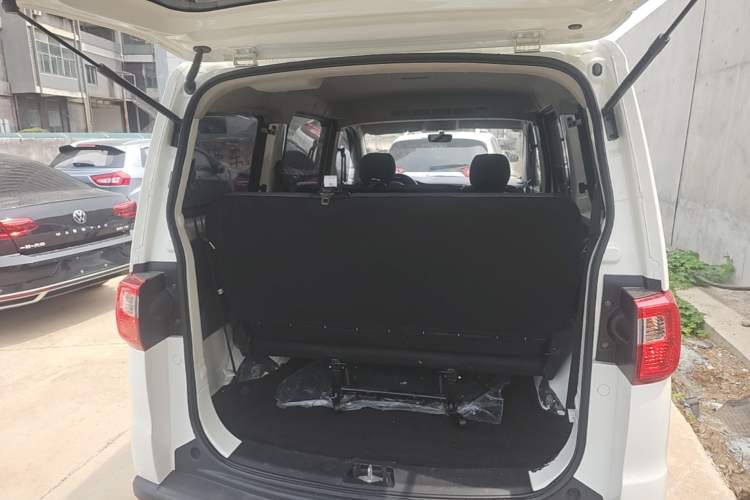 Used CHANGAN KAICHENG Ounuo S 2021 1.5L Ono S Smart Edition Dual-Steaming Air-Conditioned Bus JL473QG Trunk