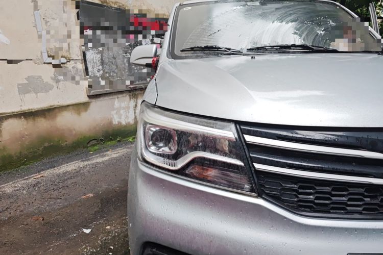 Used CHANGAN KAICHENG Ounuo S 2023 1.5L Deluxe Edition Dual-Steaming Air-Conditioned Passenger Van JL473QG 7 Seats Right Front Headlight