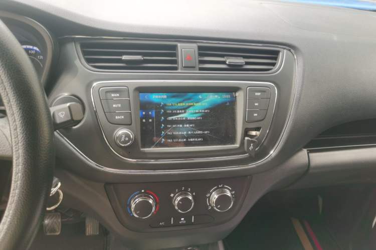 Used CHANGAN KAICHENG Ounuo S 2023 1.5L Deluxe Edition Dual-Steaming Air-Conditioned Passenger Van JL473QG 7 Seats Audio And AC Panel
