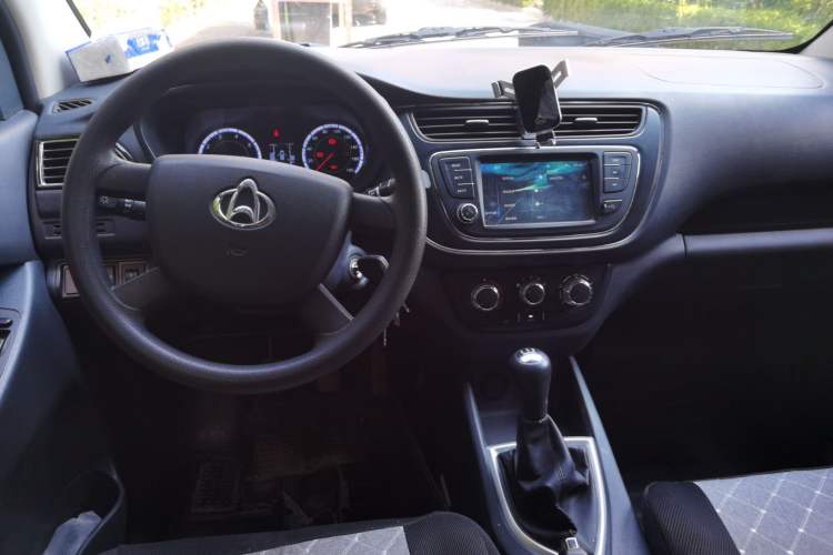 Used CHANGAN KAICHENG Ounuo S 2023 1.5L Deluxe Edition Dual-Steaming Air-Conditioned Passenger Van JL473QG 7 Seats Center Console